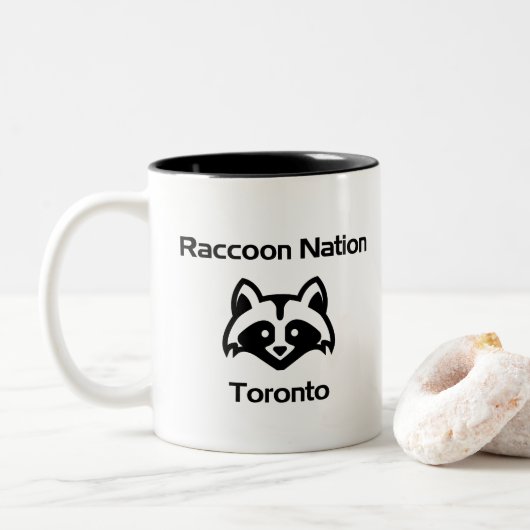 Funny Raccoon Nation Toronto Light-Monotone Tweekleurige Koffiemok (Met donut)