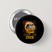 Funny Raccoon Rollin's Into 2026 New Year Matching Ronde Button 5,7 Cm (Voorkant /achterkant)