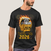 Funny Raccoon Rollin's Into 2026 New Year Matching T-shirt (Voorkant)