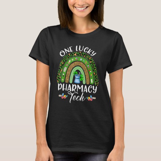 Funny Rainbow One Lucky Pharmacy Tech St Patrick S T-shirt (Voorkant)