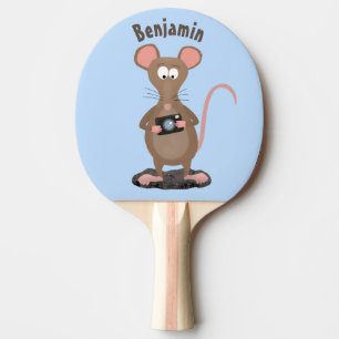 Funny rat met camera-cartoon illustratie tafeltennisbatje