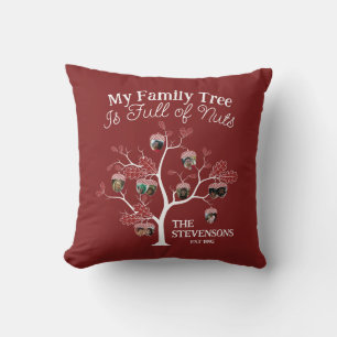 Funny Red Afbeelding Family Tree is vol met noten Kussen