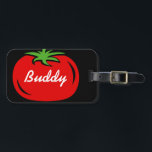 Funny red tomato custom bagagelabels<br><div class="desc">Grappig rode tomatenreisjes bagagelabels. Voeg je eigen kinder naam of grappige quote toe. Het gezonde voedselvectorpictogram met manuscripttypografie. Creëer uw eigen accessoire-label voor tassen en koffers. Fun design for vegan/vegetarian, verse kwekers, tomatenliefhebbers, honinggepensioneerden, kok chef, enz.</div>
