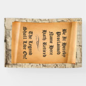 Funny Retirement met antieke rol op steen Spandoek (Horizontaal)