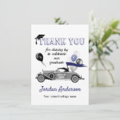 Funny Retro auto's rijden door Afstuderen parade b Bedankkaart (Staand voorkant)