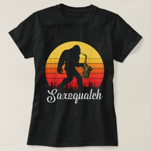 Funny Retro Bigfoot Silhouette Sun Saxophone Bigfo T-shirt (Design voorkant)