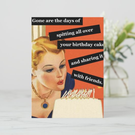 Funny Retro Birthday Kaart blaast kaarsen uit (Staand voorkant)