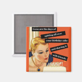 Funny Retro Birthday Kaart blaast kaarsen uit Magneet (Voorkant / Achterkant)