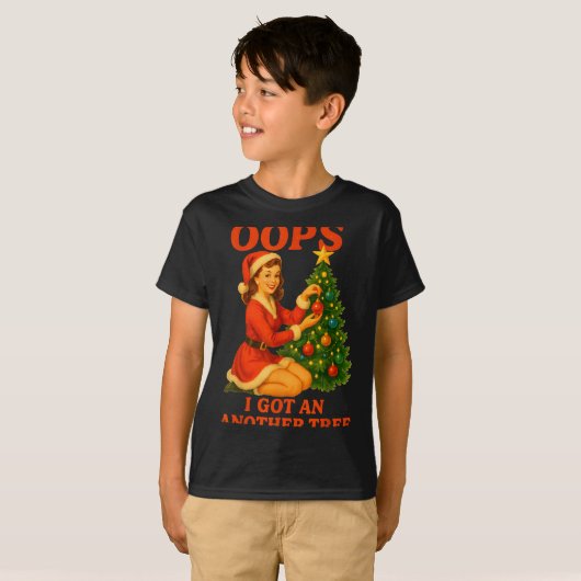 Funny Retro Christmas Oops I Got Another Tree  T-shirt (Voorkant volledig)