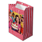 Funny Retro Pop Art Birthday Party Surprise Medium Cadeauzakje (Voorkant Gekanteld)