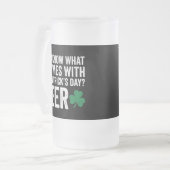 Funny Rhymes With St Patrick's Day Beer Pun Matglas Bierpul (Voorkant links)