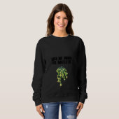 Funny Rude Christmas Shirt - Kus me onder de Mis (Voorkant volledig)