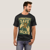 Funny Safe Decks Trading Card Game Pun Humor  T-shirt (Voorkant volledig)