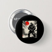 Funny Samurai Bigfoot Japanese Art Graphic Tee Ani Ronde Button 5,7 Cm (Voorkant /achterkant)