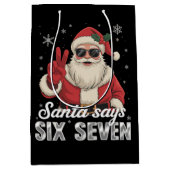 Funny Santa Says Six Seven Christmas 67 Meme Xmas Medium Cadeauzakje (Voorkant)