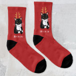 Funny Sarcastic kerstkat Sokken<br><div class="desc">Een sarcastische,  irritante en onenthousiaste zwarte en witte Bicolor tuxedo-kat met kerstgeweien. Ho ho ho,  en andere zulke joviale groeten. Verander of verwijder de tekst om aan te passen.</div>