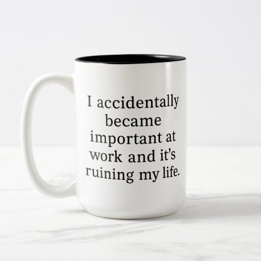 Funny Sarcastic Work Mug: I Accidentally Became Tweekleurige Koffiemok (Links)