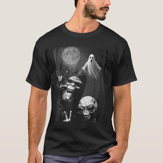 Funny Sasquatch & Alien Rock On Hand Sign Ghos T-shirt (Voorkant)