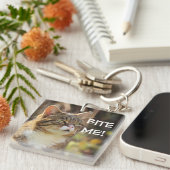 Funny Sassy Cat met Attitude Bite me Sleutelhanger (Voorkant Rechts)