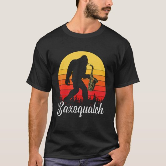 Funny Saxophone Design, Saxsquatch, Sci-Fi Woodwin T-shirt (Voorkant)