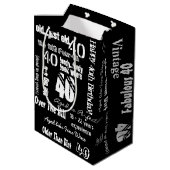 Funny Sayings 40th Birthday Black Medium Cadeauzakje (Achterkant Gekanteld)