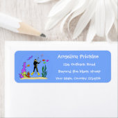 Funny scuba-duiker en cartoon van zee etiket (Insitu)