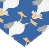 Funny seagull met Franse frieten cartoon Korte Tafelloper (Hoek)