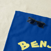 Funny seagull met Franse frieten cartoon Strandlaken (In situ)