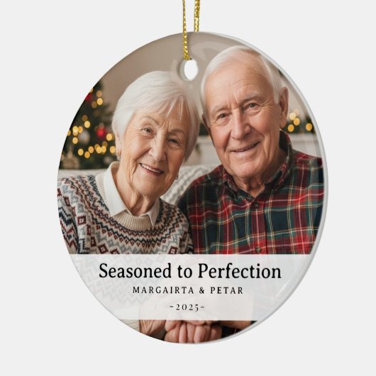Funny Seasoned to Perfection Grandparent Photo Keramisch Ornament (Links)