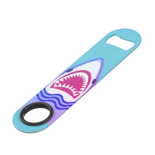 Funny Shark Cartoon Speed Flessenopener (Achterkant Gekanteld)