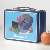 Funny shark die tv-cartoon bekijkt (In situ)