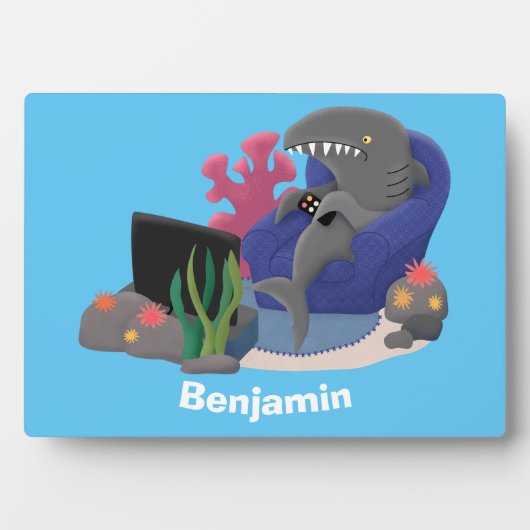 Funny shark die tv-cartoon bekijkt fotoplaat (voorkant)