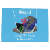 Funny shark die tv-cartoon bekijkt groot cadeauzakje (Achterkant)