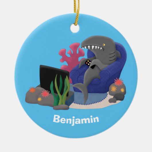 Funny shark die tv-cartoon bekijkt keramisch ornament (Voorkant)