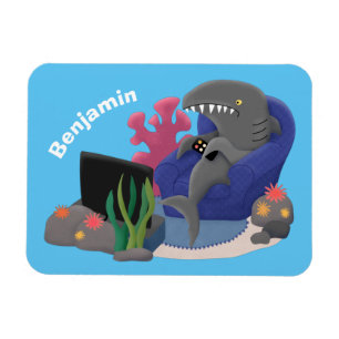 Funny shark die tv-cartoon bekijkt magneet
