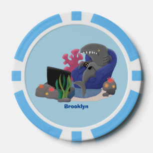 Funny shark die tv-cartoon bekijkt poker chips