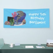 Funny shark die tv-cartoon bekijkt spandoek (Beurs)