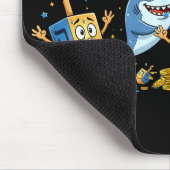 Funny Shark Dreidel Menorah Hanukkah Kids Womens M Muismat (Hoek)