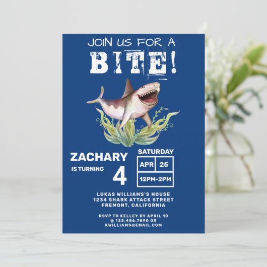 Funny Shark sluit zich aan bij ons voor een bruine Kaart (Staand voorkant)