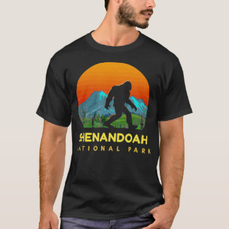 Funny Shenandoah National Park Bigfoot Hiking Vint T-shirt