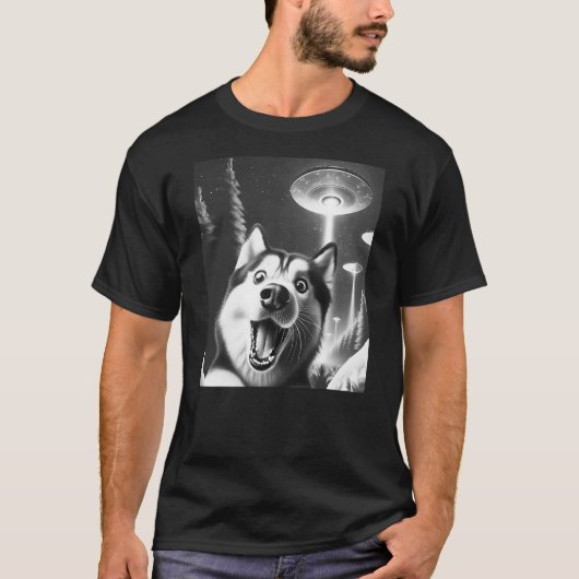 Funny Siberian Husky Alien UFO Taking a Selfie Dog T-shirt (Voorkant)