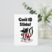 Funny Sick Skunk Covid 19 Stinks Briefkaart (Staand voorkant)
