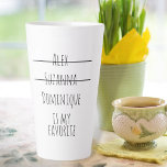 Funny Simple Favorite Child Names Moederdag Mam Latte Mok<br><div class="desc">Een grappig en grappig favoriet kindminimalistisch modern design met namen doorgehaald in een simpel modern handgeschreven lettertype,  geschenk voor moeder of grootmoeder voor elke gelegenheid.</div>
