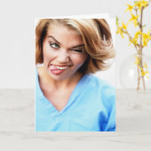 Funny Sister Quote Gezegde - Ik glimlach omdat ... Kaart (Gele Bloem)