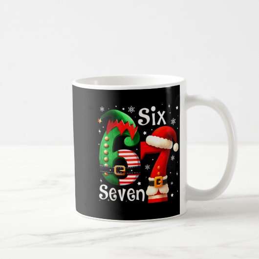 Funny Six Seven 67 Meme 6 7 Elf Santa Christmas Pa Koffiemok (Rechts)