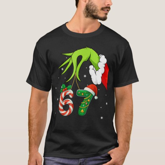 Funny Six Seven 67 Meme 6 7 Elf Santa Christmas 	s T-shirt (Voorkant)