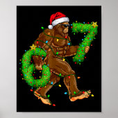 Funny Six Seven 6 7 Meme Bigfoot Christmas Shirts  Poster (Voorkant)