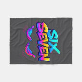 Funny Six Seven Design Graphic 67 6 7 Meme Hands G Fleece Deken (Voorkant (Horizontaal))