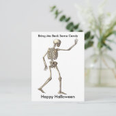 Funny Skeleton Waving Haal Snoep Halloween terug Briefkaart (Staand voorkant)