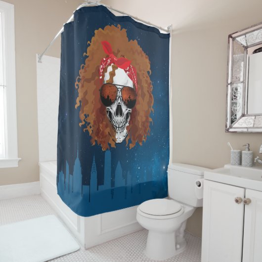Funny Skull in New York Shower Curtain Douchegordijn (In situ)